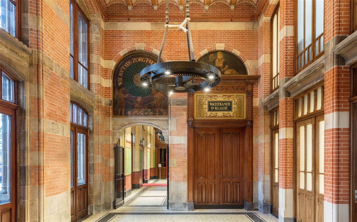 amsterdam Centraal Cuypersgebuow