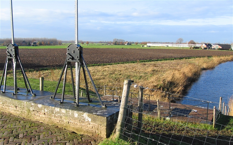 Inundatiesluis Hedikhuizen