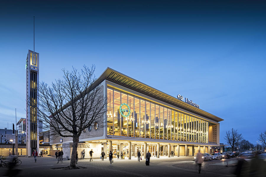 Station Eindhoven TAK architecten Prorail NS rijksmonument wederopbouw onderzoek restauratie renovatie verbouwing uitbreiding verduurzaming treinstation
